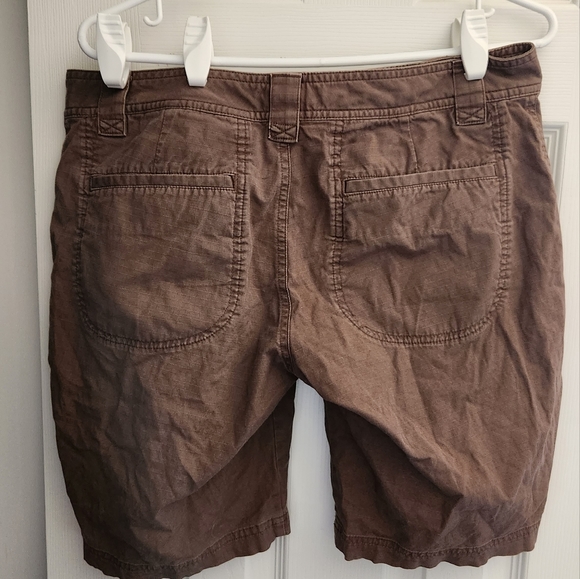 (10) Women's Columbia Shorts - Picture 2 of 7